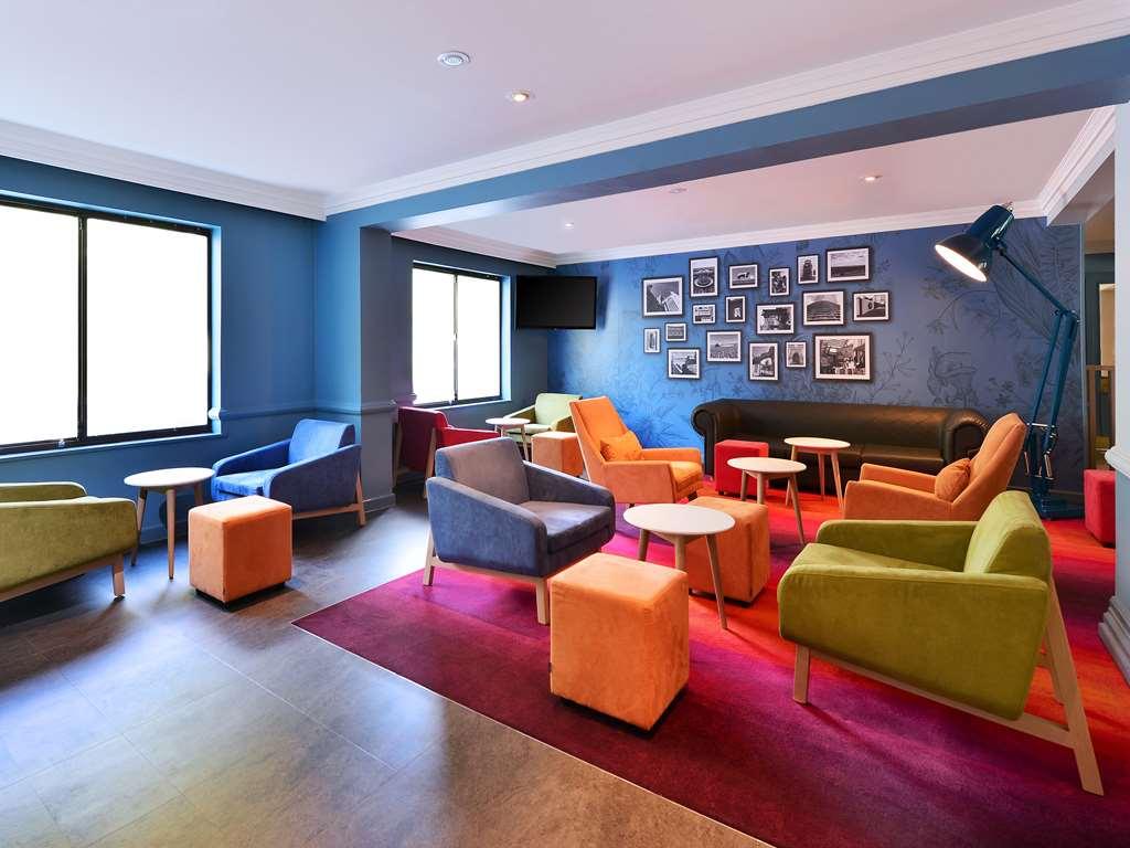 Travelodge Bath Waterside Restaurant photo